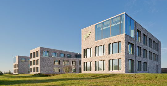 Gebäude der NV-Versicherungen in Neuharlingersiel